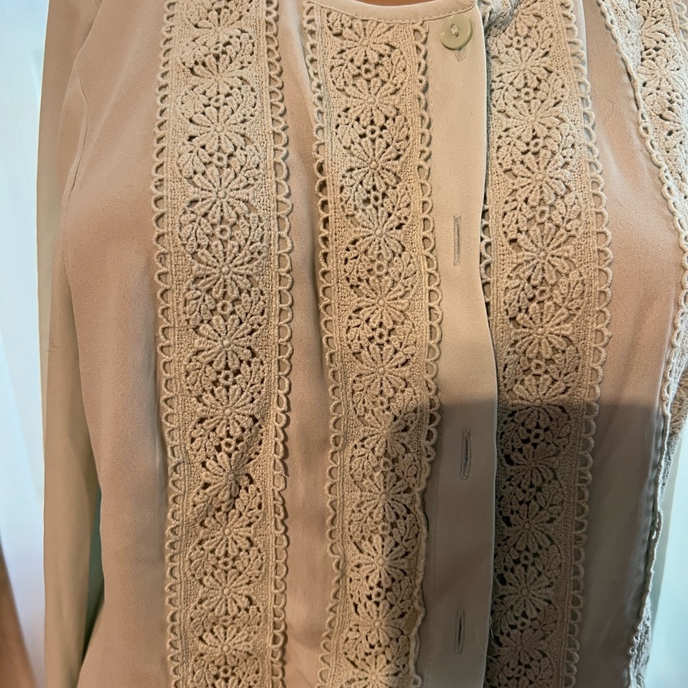 Button down top - Picture 2 of 5